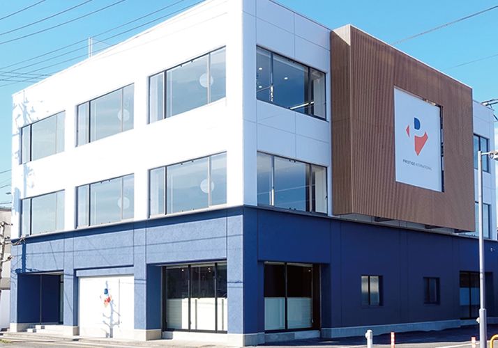 約100名が勤務する鶴岡ブランチ