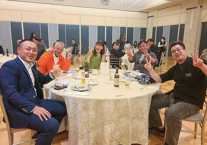 大盛り上がりの忘年会