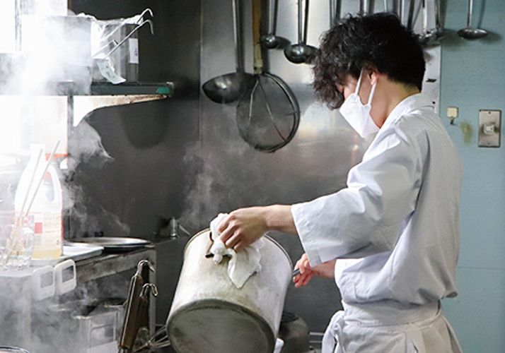 お食事処和心で活躍する調理師