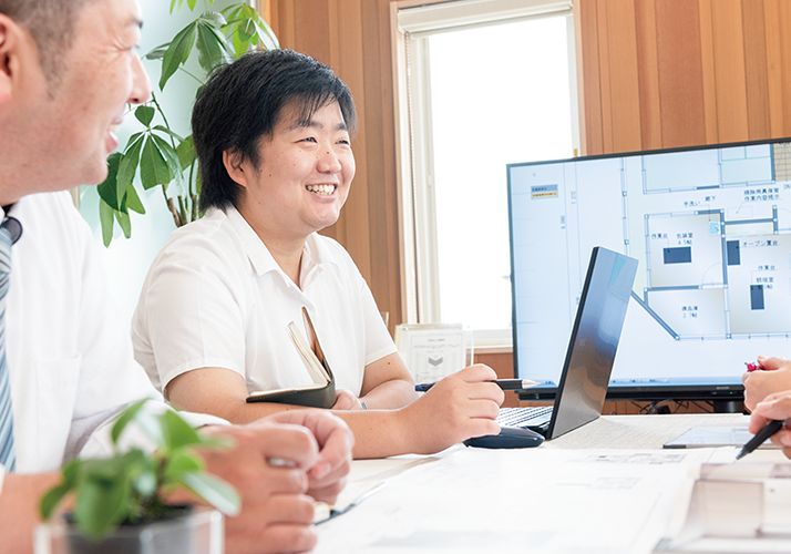 営業課・建築課での打ち合わせ